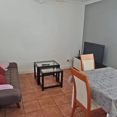 Casa Maximo En Con Patio Y Aparcamiento