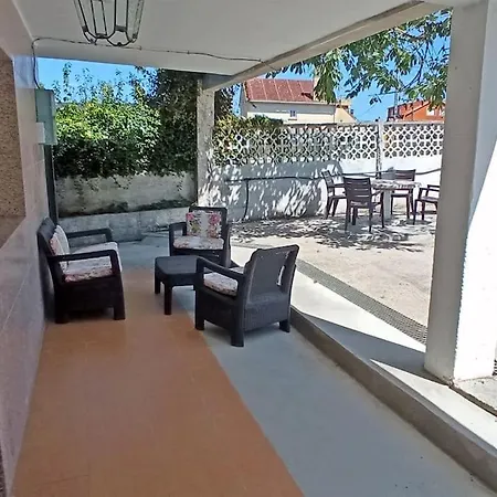 Casa Maximo En Con Patio Y Aparcamiento ヴィーゴ