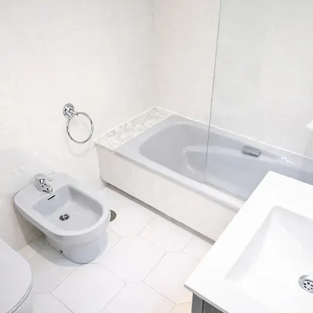別荘 Casa Maximo En Con Patio Y Aparcamiento ヴィーゴ
